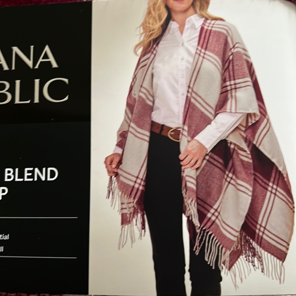 BURGUNDY/CREAM BANANA REPUBLIC CASHMERE BLEND WRAP FRINGE